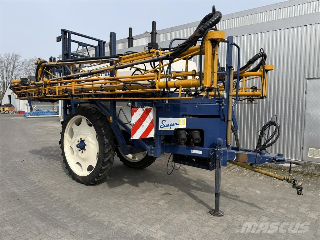 Sieger veldspuit getrokken 30 meter رشاشات ذاتية الحركة