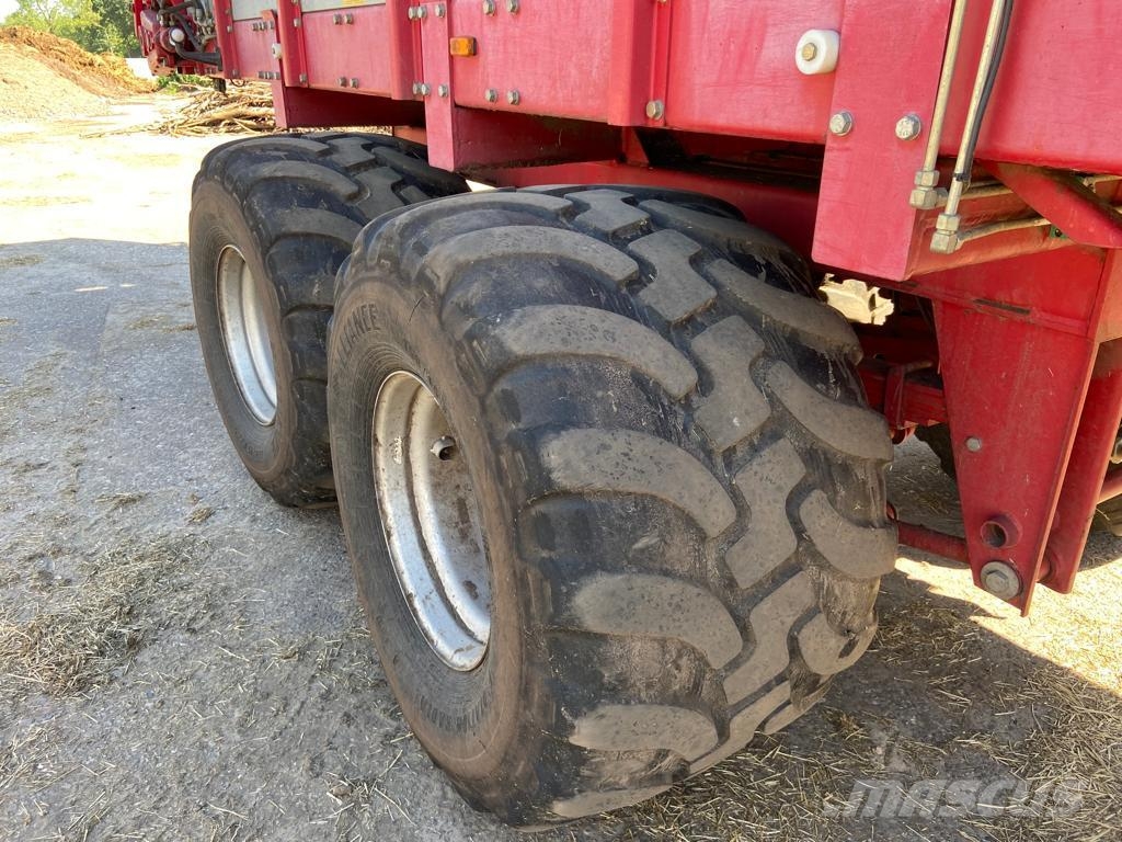 Stoll ES 4200 Hakselwagen Farm machinery