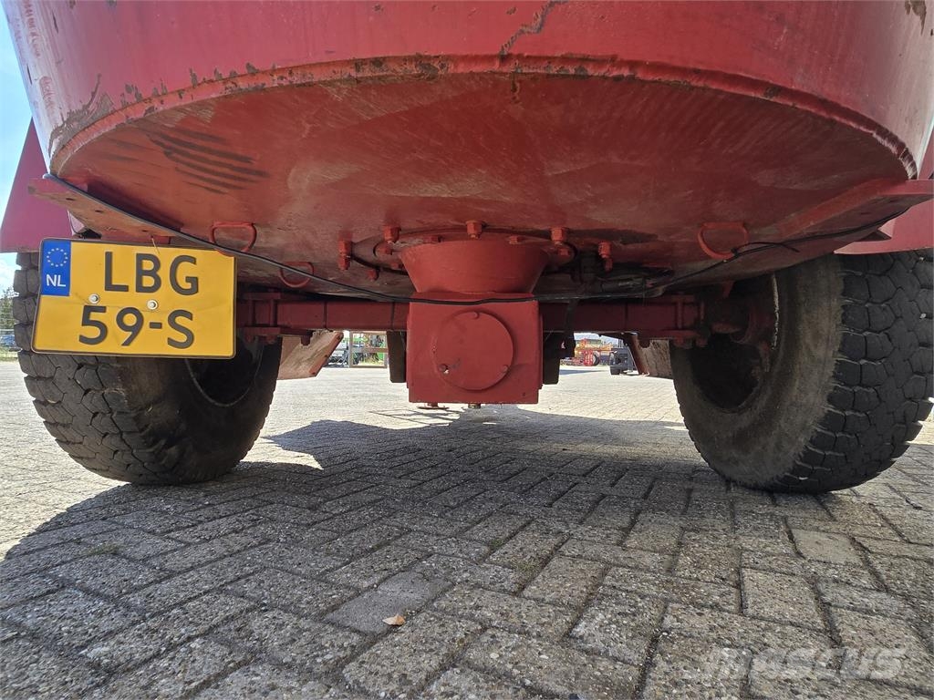Strautmann Verti-mix 1500K double voermengwagen 混合餵料機