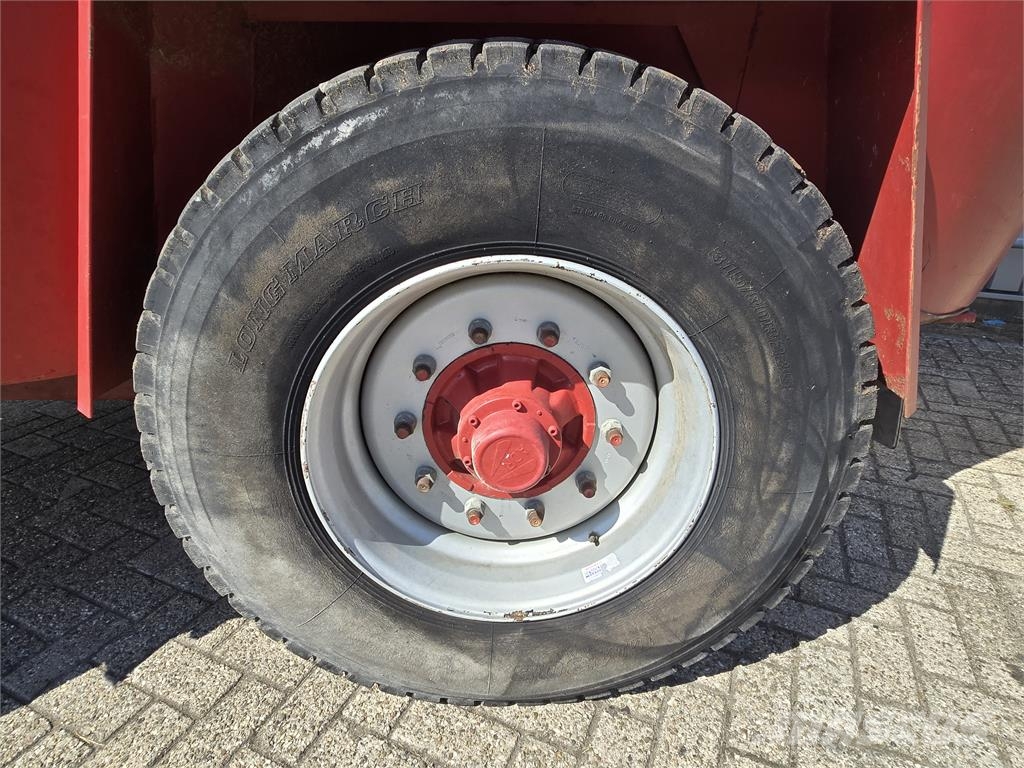 Strautmann Verti-mix 1500K double voermengwagen 混合餵料機