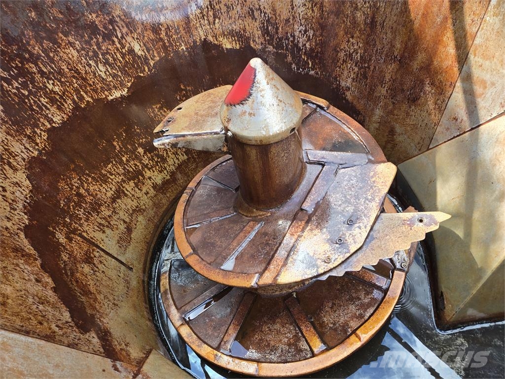 Strautmann Verti-mix 1500K double voermengwagen 混合餵料機
