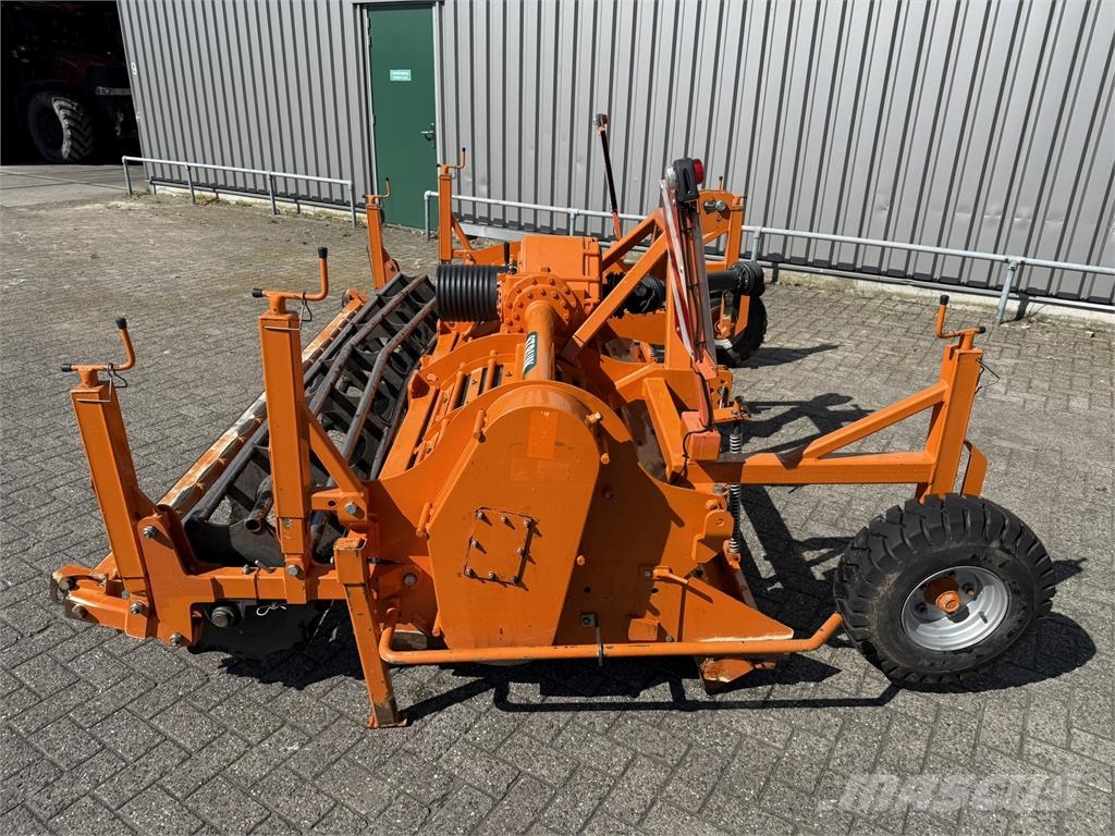 Struik 4RF 310 F Frontfrees Såbäddsharvar och rototillers