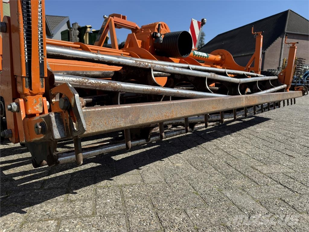 Struik 4RF 310 F Frontfrees Såbäddsharvar och rototillers