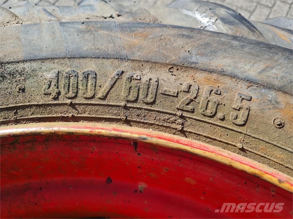 Trelleborg 400/60/26,5 (2x wiel compleet + 1x band) Gume, točkovi i felne