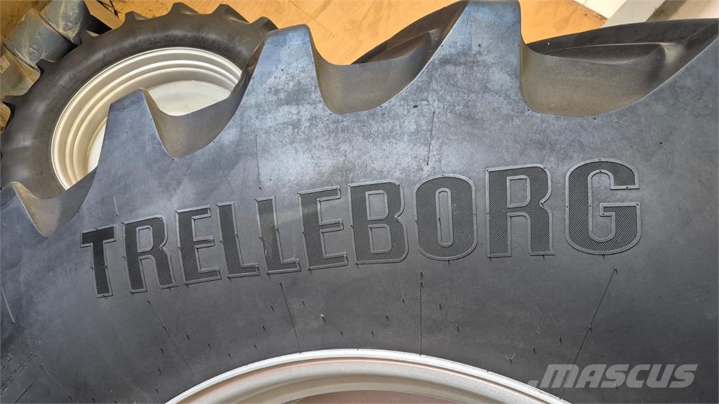 Trelleborg 750/70R44 + 650/60R38 الإطارات والعجلات والحافات