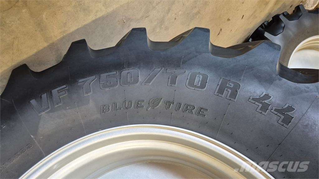 Trelleborg 750/70R44 + 650/60R38 الإطارات والعجلات والحافات