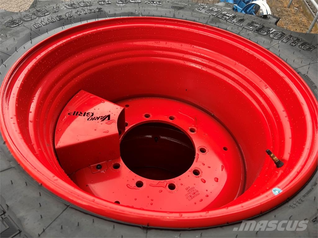 Trelleborg VF 710/60R42 + 600/60R30 Däck, hjul och fälgar