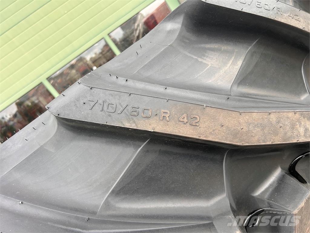 Trelleborg VF 710/60R42 + 600/60R30 Däck, hjul och fälgar