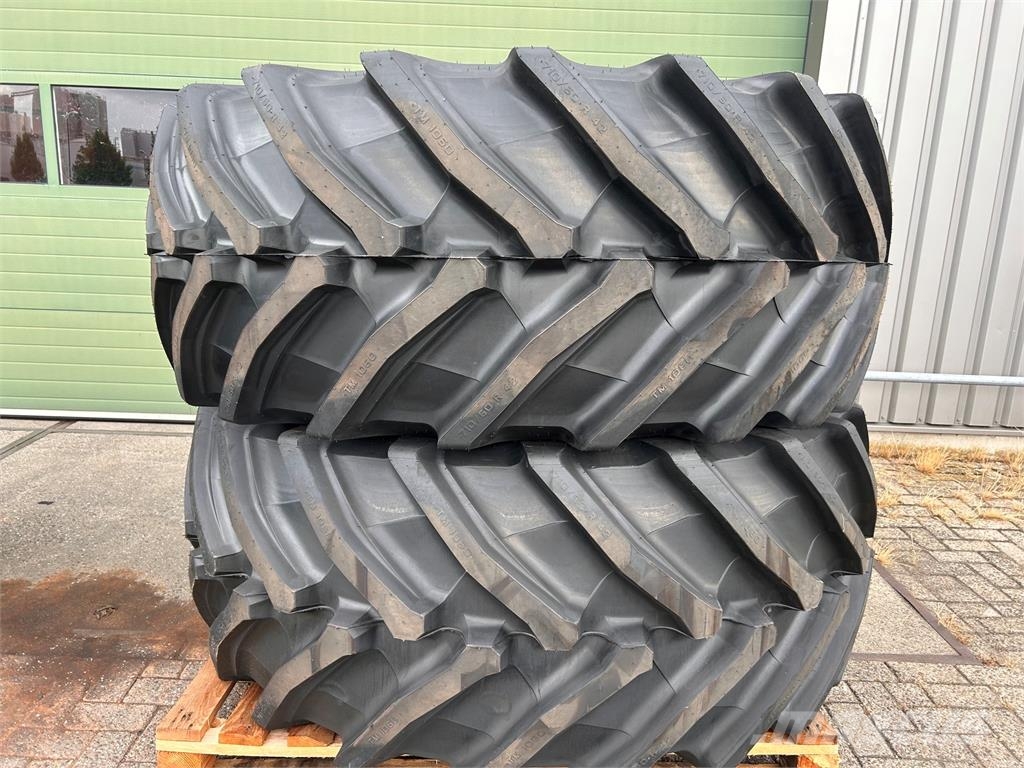 Trelleborg VF 710/60R42 + 600/60R30 Däck, hjul och fälgar
