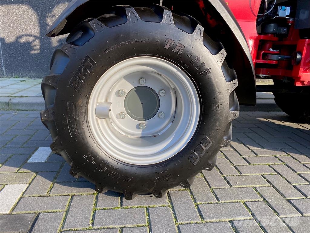 Weidemann 1390 kniklader لوادر وحفارات أمامية
