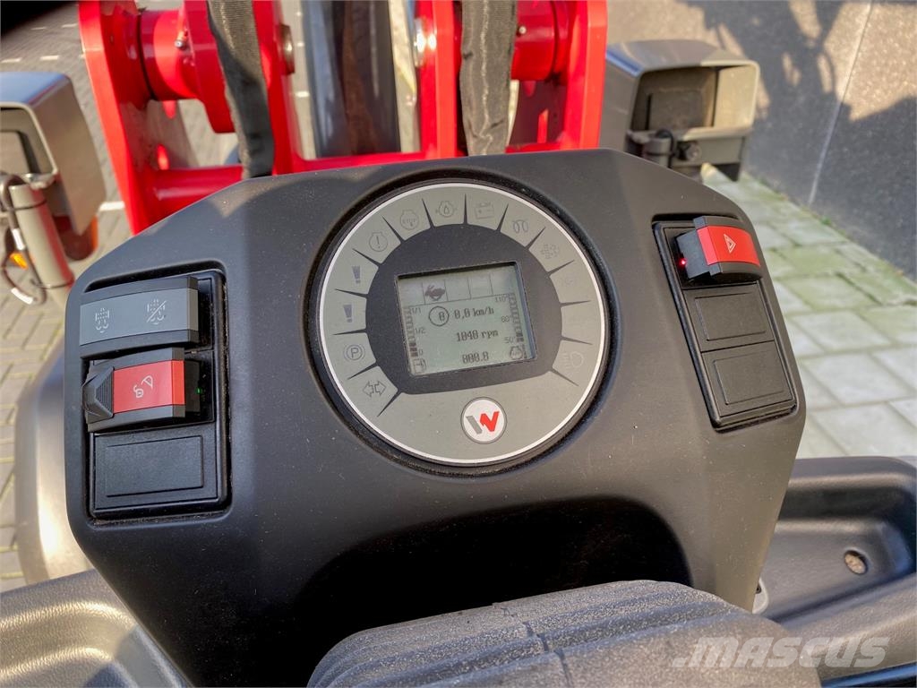 Weidemann 1390 kniklader لوادر وحفارات أمامية