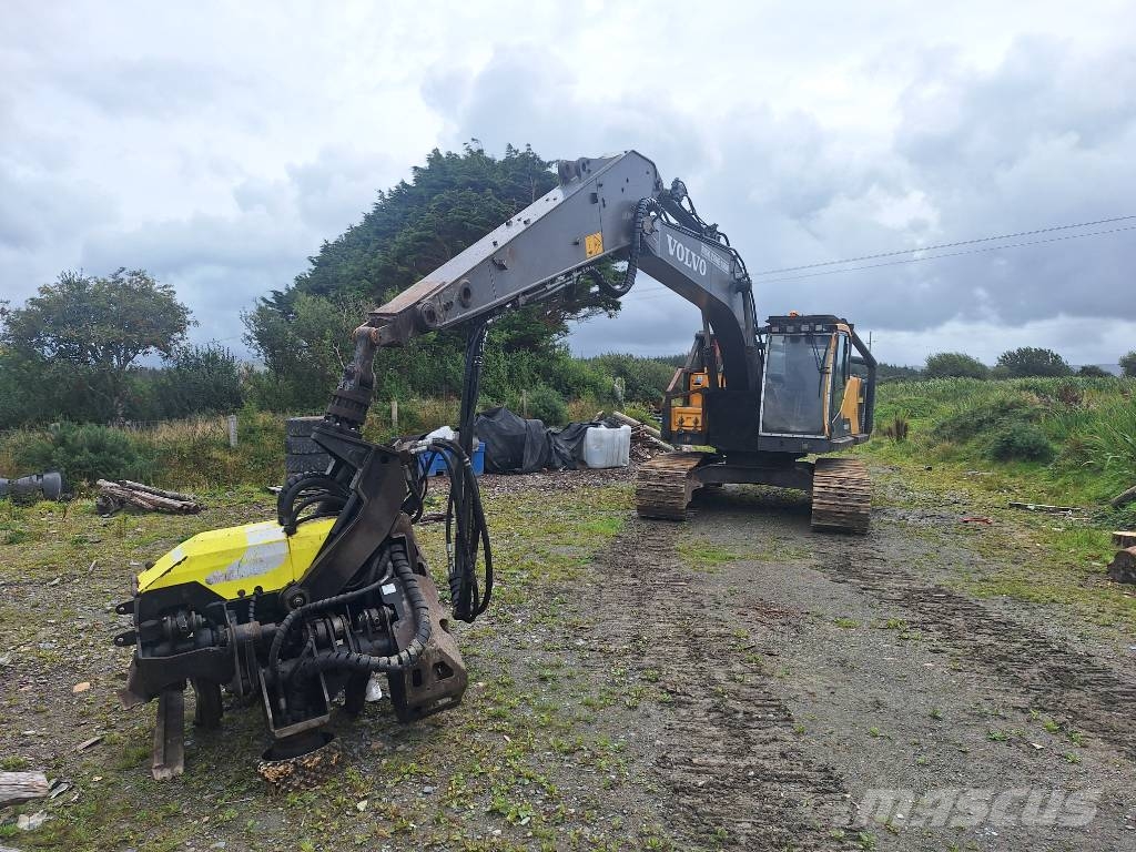 Volvo EC 220 EL Harvesterit