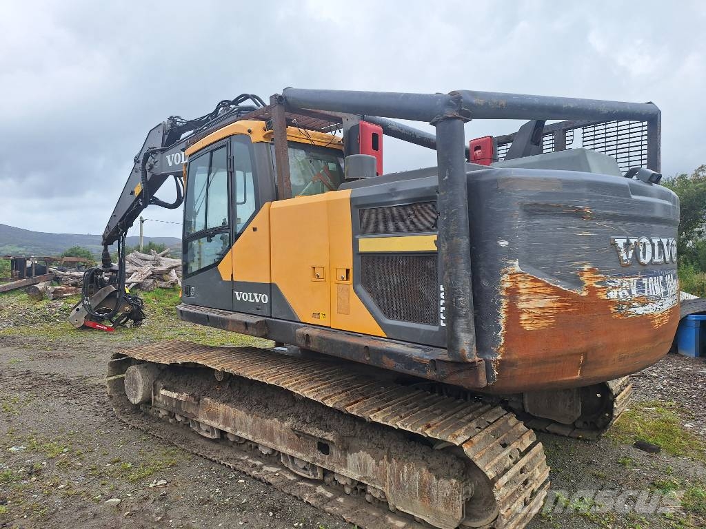 Volvo EC 220 EL Harvesterit