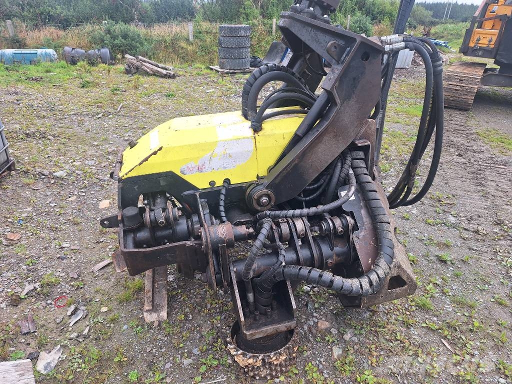 Volvo EC 220 EL Harvesterit