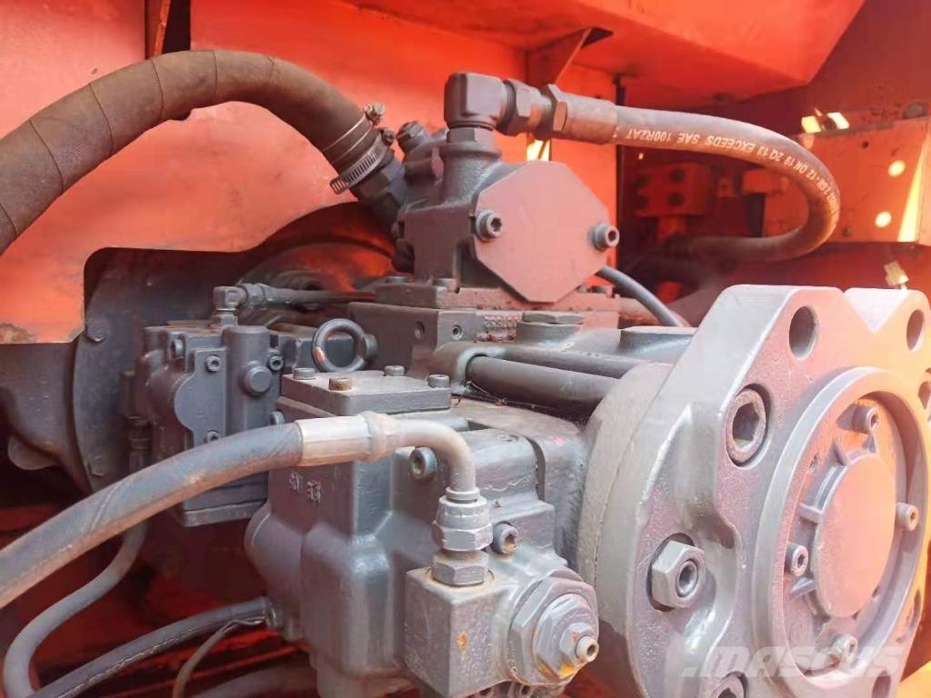 Doosan DH 300 LC-7 Гусеничные экскаваторы
