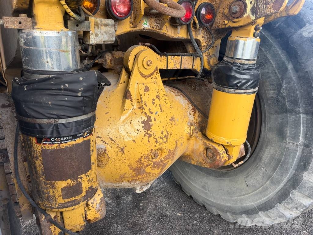 CAT 775 D Pevné dempry
