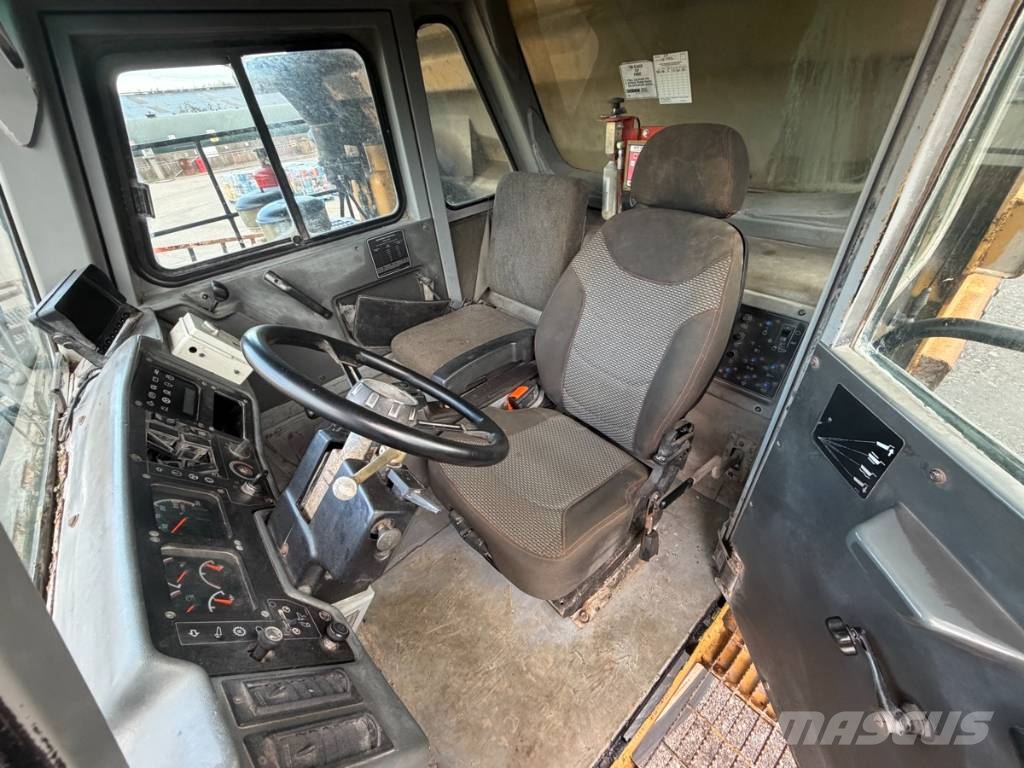 CAT 775 D Pevné dempry