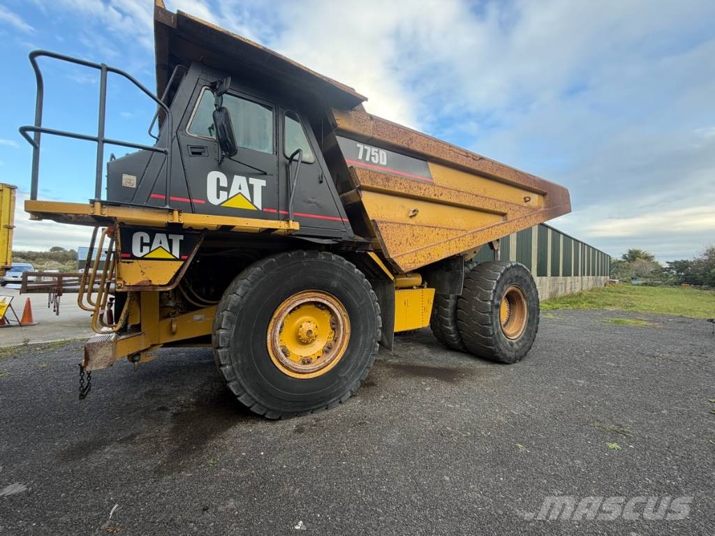 CAT 775 D Pevné dempry