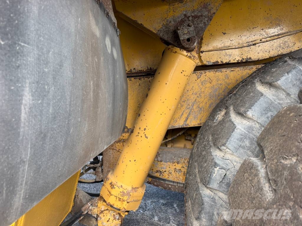 CAT 775 D Pevné dempry