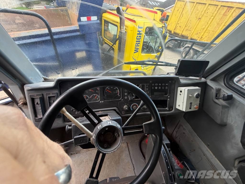 CAT 775 D Pevné dempry
