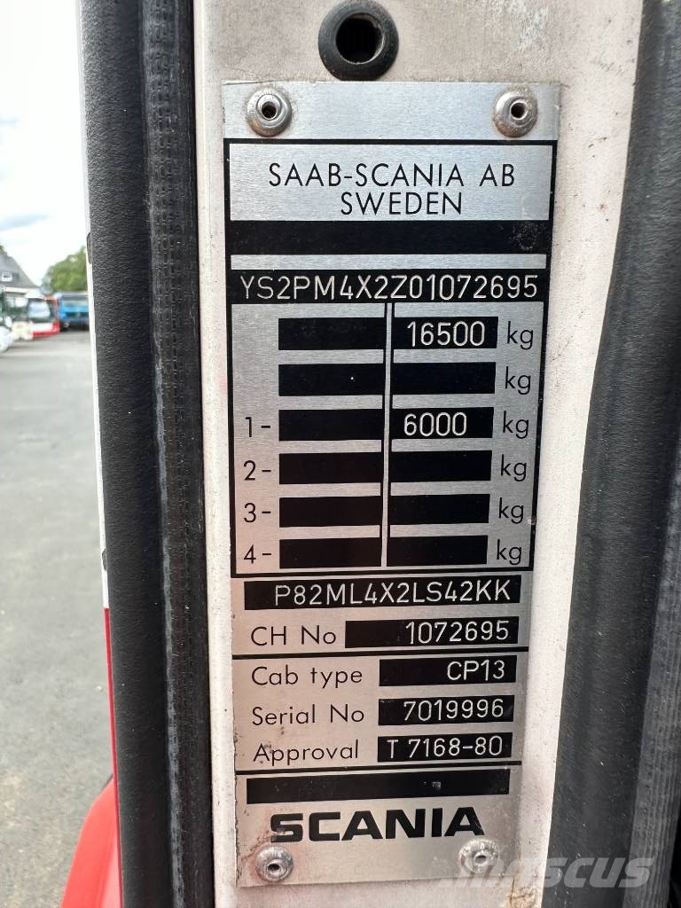 Scania P82 M 4x2 L / Feuerwehrfahrzeug / 3.000-L-Wasserta Пожежні машини та устаткування