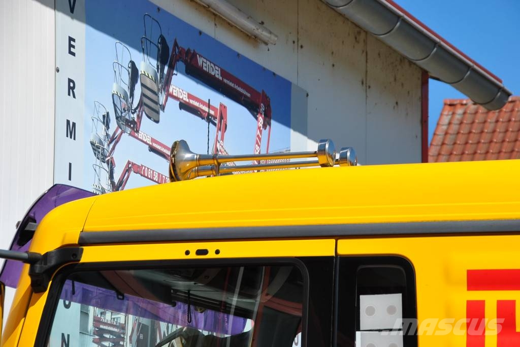 MAN TGL 12.210 Truck mounted cranes
