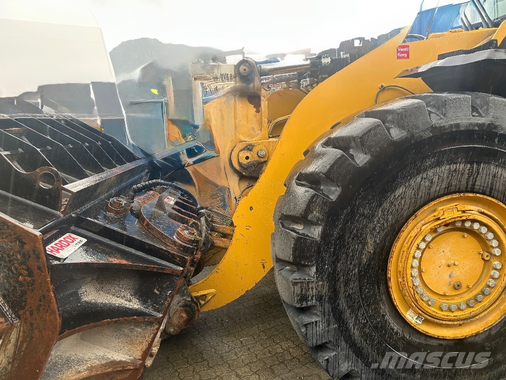 CAT 980 XE Pale gommate