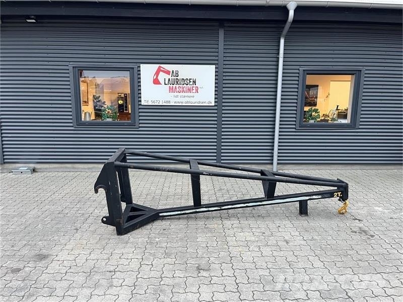- - - 5meter kranarm Muut