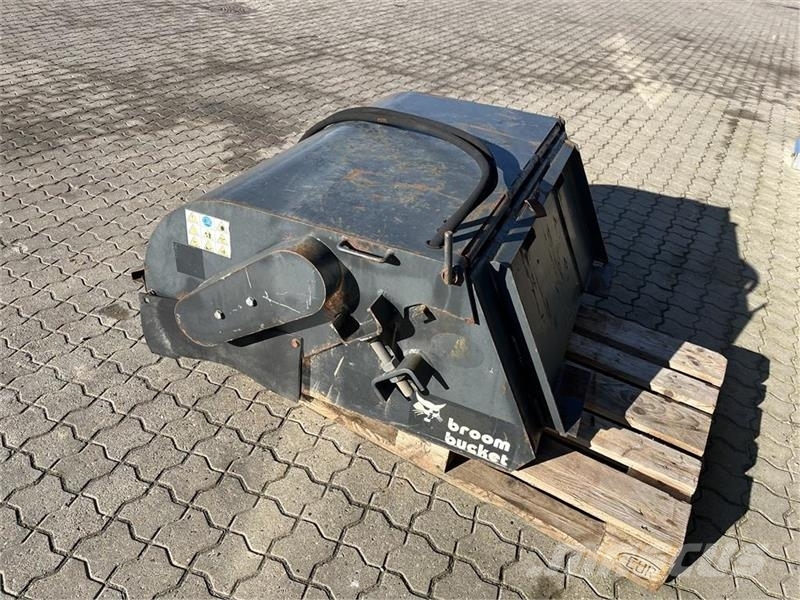 Bobcat 110cm opsamler kost Other components
