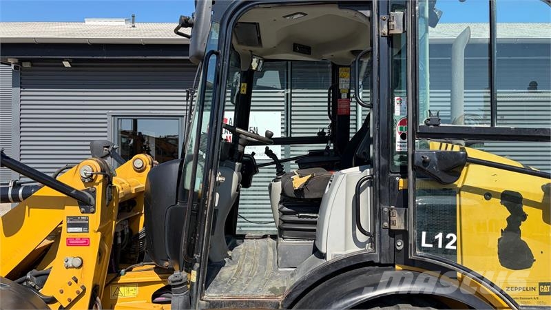 CAT 906M med Skovl og pallegafler, L30 fæste Læssemaskiner på hjul