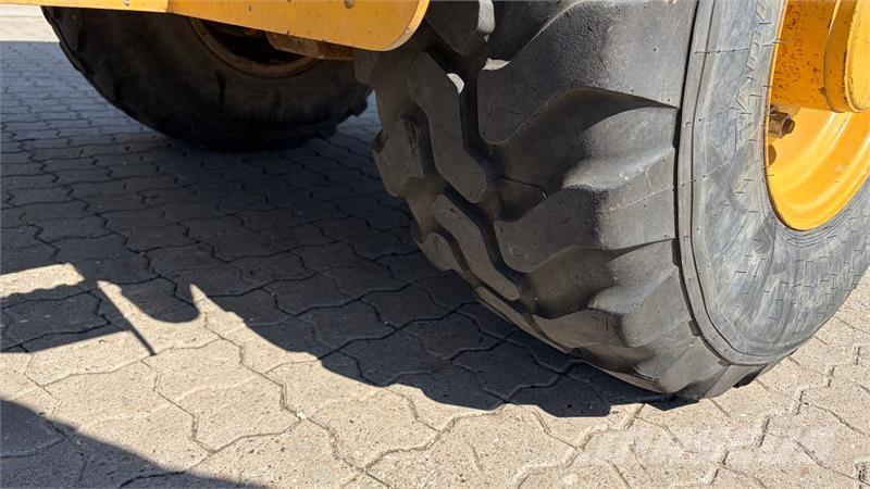 CAT 906M med Skovl og pallegafler, L30 fæste Læssemaskiner på hjul