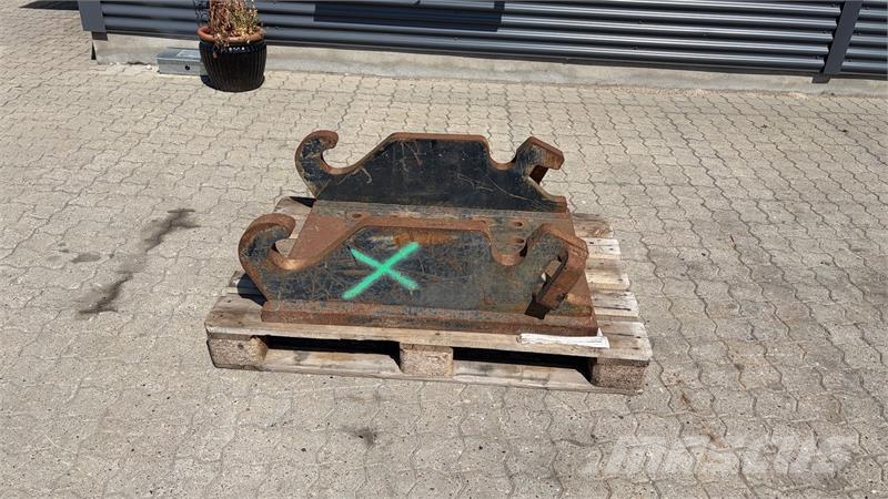 - - - CW45S CW45S Adapterplade Sonstige Landmaschinen