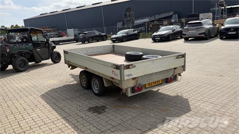 Henra KP3 Stærk Henra KP3 Trevejstiptrailer (3,35 m) - K Andere Anhänger