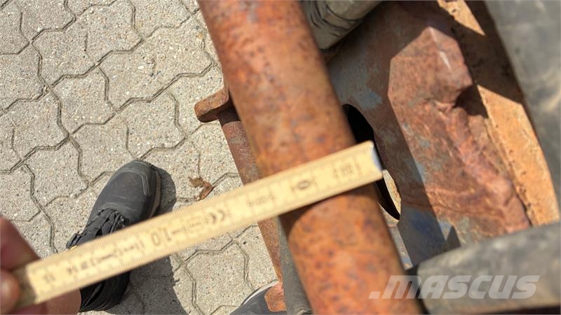- - - Hydraulisk 8t oliehammer med S50-skifte (Ned Hammers / Breakers