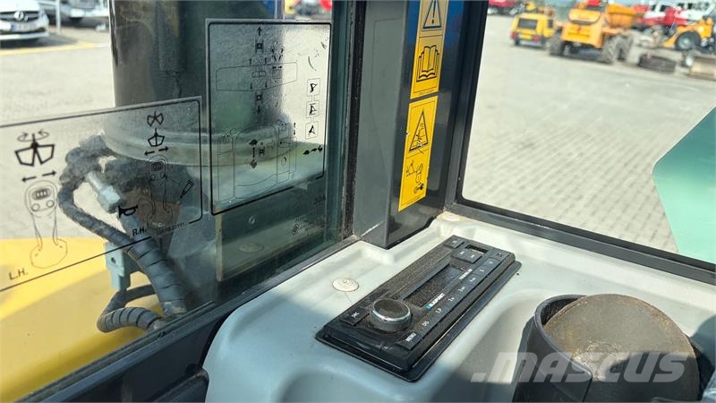 Komatsu PC55MR-5 hydremaskifte og 3 skovle Minikaivukoneet < 7t