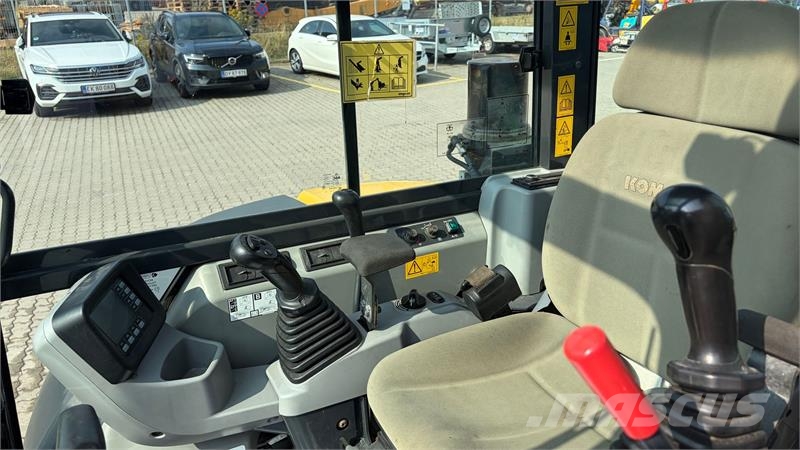 Komatsu PC55MR-5 hydremaskifte og 3 skovle Minikaivukoneet < 7t