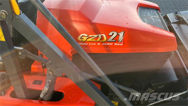 Kubota GZD21 Zeroturn med opsamler Sitteklippere