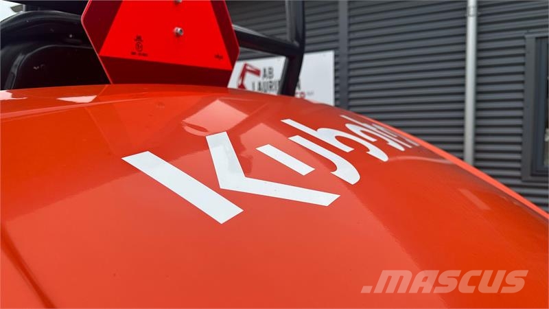 Kubota R070 Фронтальні навантажувачі