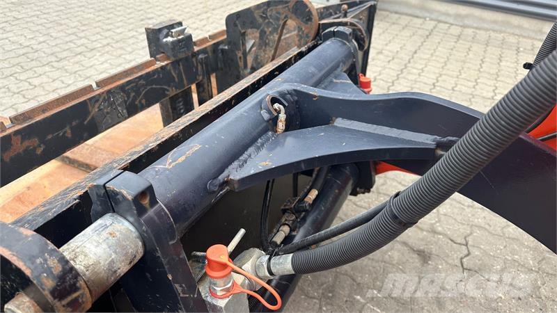 Kubota R070 Фронтальні навантажувачі