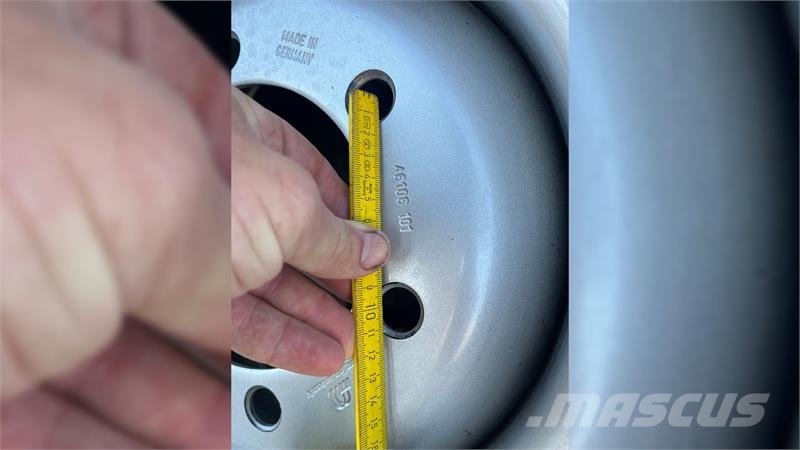 Mitas 10-16,5 komplethjul minilæsser Tyres, wheels and rims