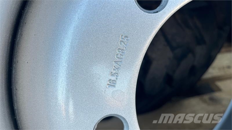 Mitas 10-16,5 komplethjul minilæsser Tyres, wheels and rims
