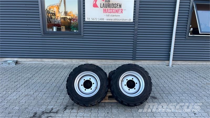 Mitas 10-16,5 komplethjul minilæsser Tyres, wheels and rims