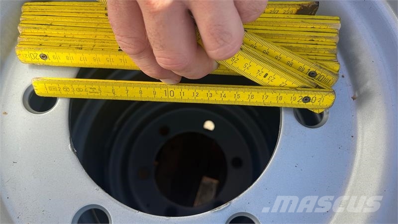 - - - Nye MRL 19.0/45-17 brede hjul til Giant Gume, točkovi i felne