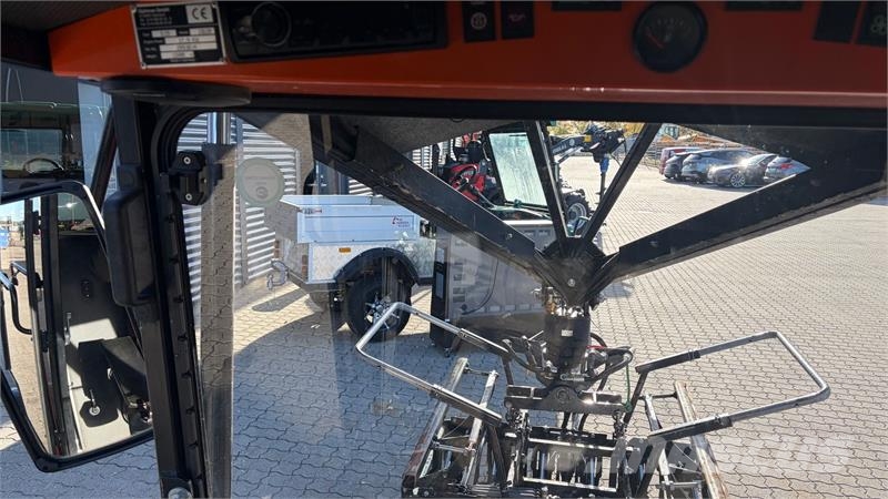 Optimas PaveJet S19 Fliselægningsmaskine med hydrauliske b Terreinbeheermachines - overige