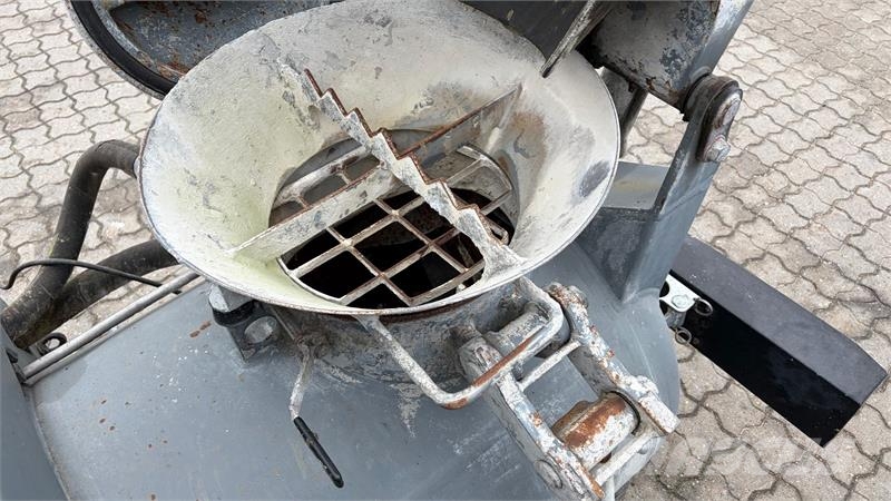 Putzmeister M740 DHBS Slidlagspumpe - (Topmodel med skovl, sla Citas sastāvdaļas