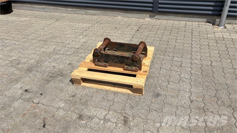 - - - S50 adapterplade / skifte Sonstige Landmaschinen