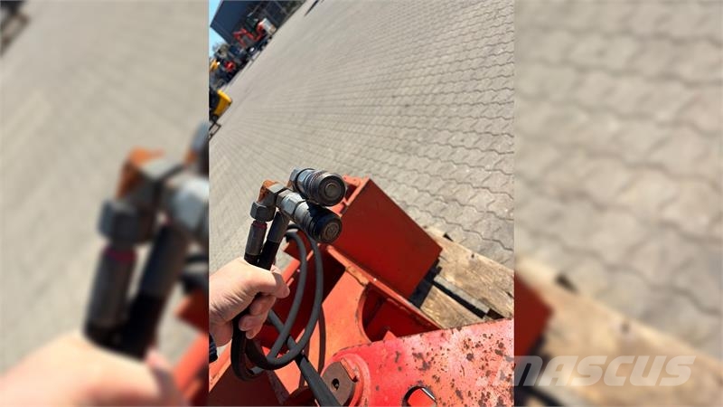 Scantruck MTH 180 Drejeled Ножничные подъемники