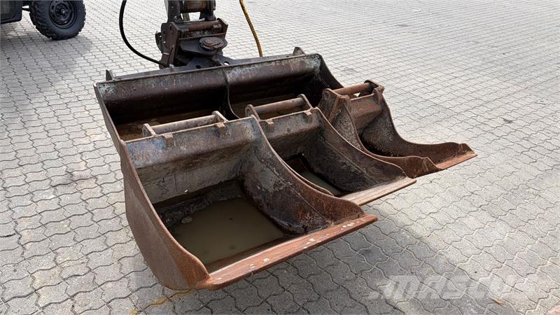 Takeuchi TB145 Takeuchi TB145 - Velholdt minigraver med lav Міні-екскаватори < 7т
