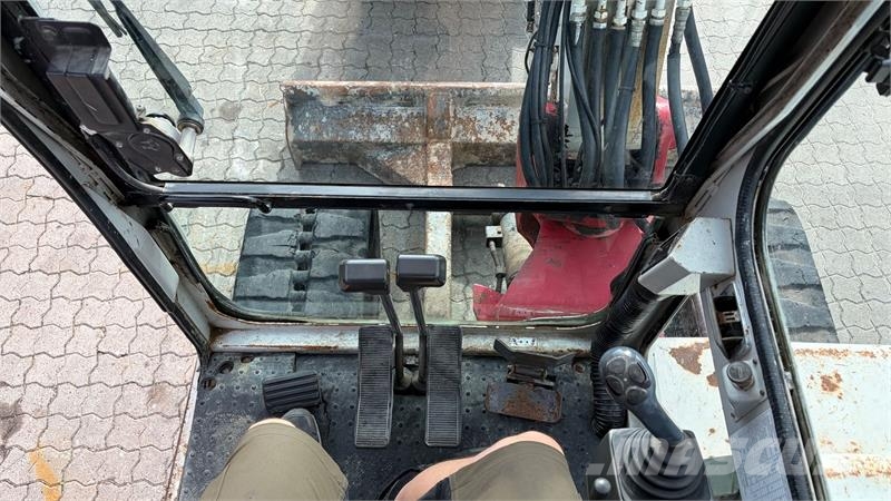 Takeuchi TB145 Takeuchi TB145 - Velholdt minigraver med lav Міні-екскаватори < 7т
