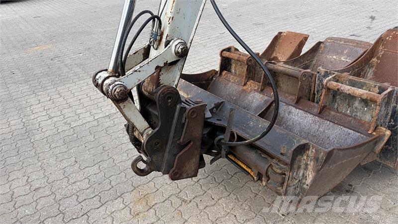 Takeuchi TB145 Velholdt minigraver med lavt timetal og stor Miniescavatori